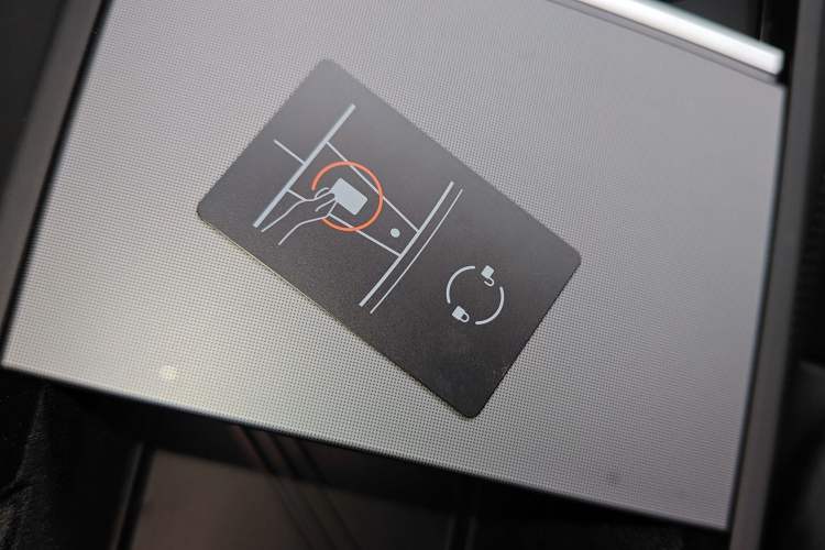 Used Tesla Model 3 2023 Long-Range All-Wheel-Drive Version