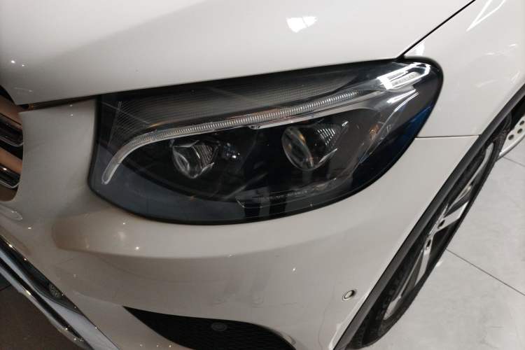 Used Mercedes-Benz GLC 2016 GLC 300 4MATIC Dynamic Model