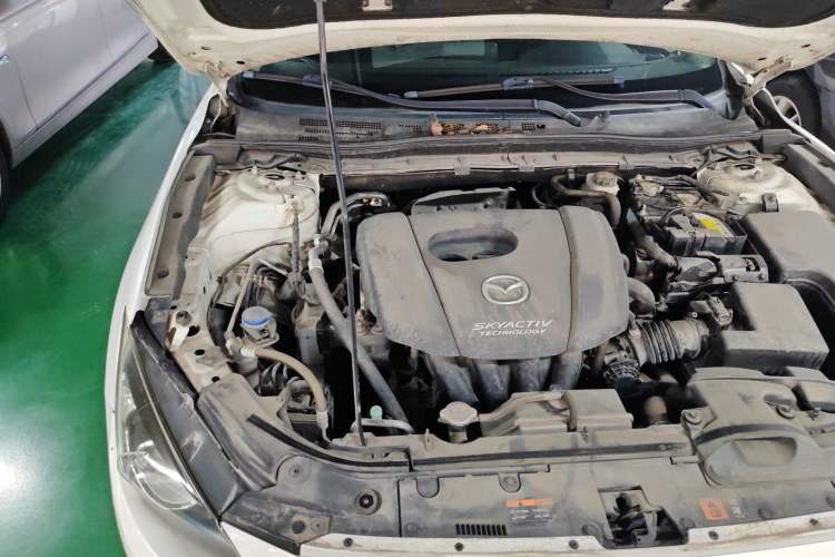 Used Mazda Mazda 3 Axela 2014 Sedan 1.5L Automatic Comfort Model
