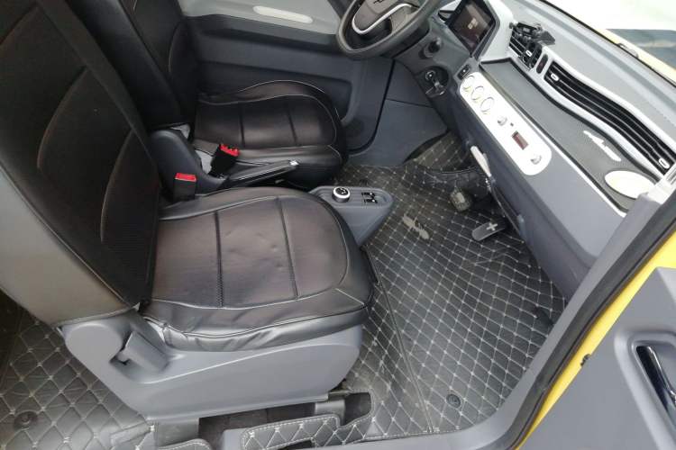 Used Wuling Hongguang MINIEV 2021 Macaron Premium Model – Lithium Iron Phosphate