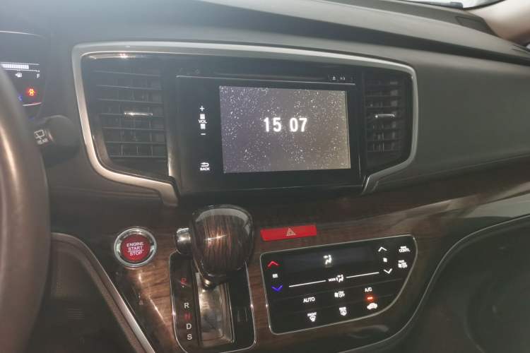 Used Honda Odyssey 2015 Updated Version 2.4L Smart Edition
