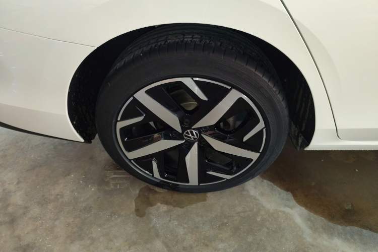 Used Volkswagen Lamando 2023 Lavida L 280TSI DSG Cool & Spicy Edition
