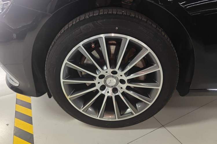 Used Mercedes-Benz E-Class 2017 E 200 L 4MATIC
