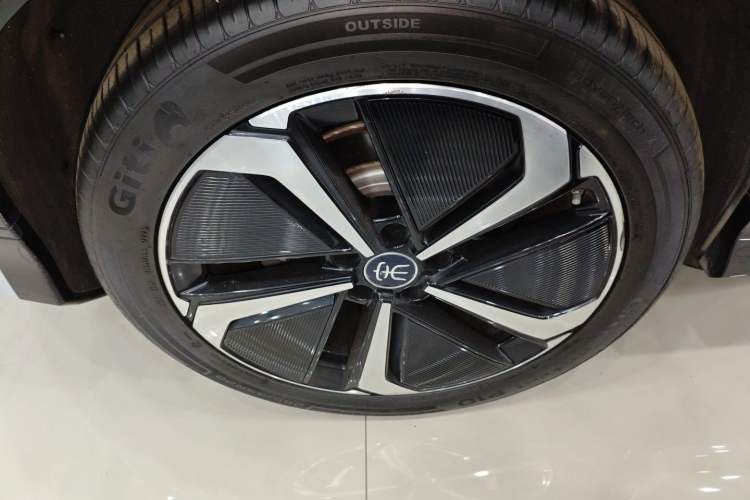 Used BYD Song L EV 2025 Intelligent Driving Version 662 km LiDAR Excellence Edition