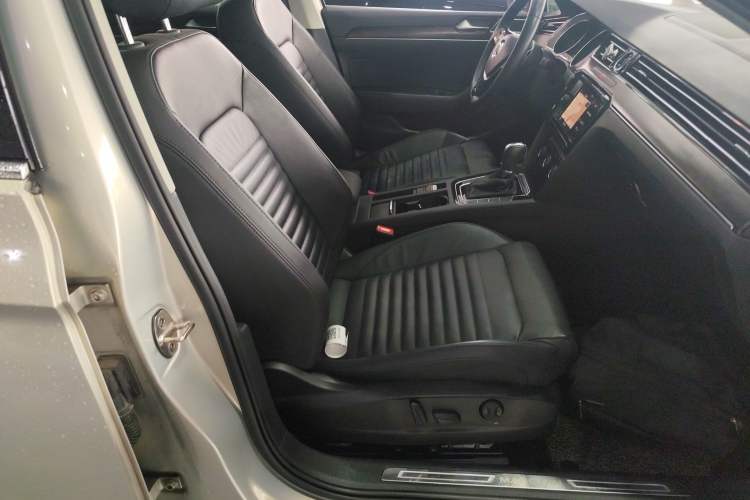 Used Volkswagen Magotan 2019 330TSI DSG Luxury Version China VI Standard