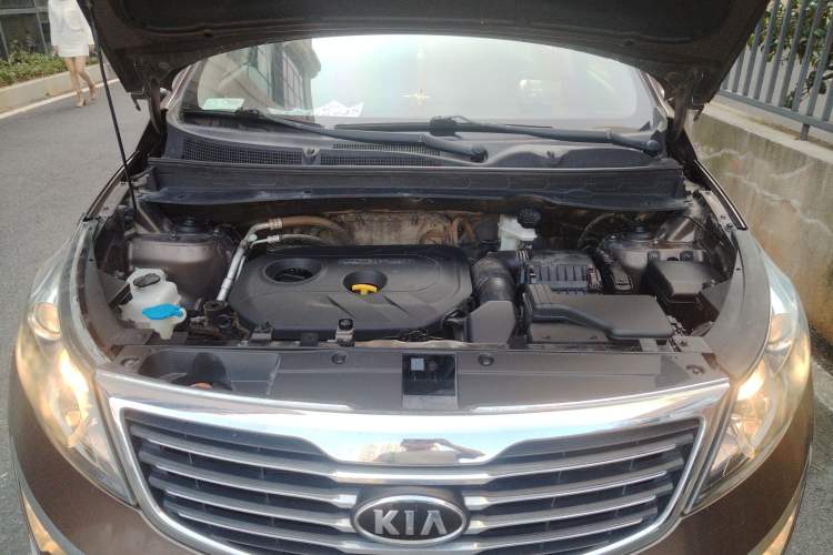 Used Kia Sportage R 2014 2.0L Automatic Two-Wheel Drive GLS Trim
