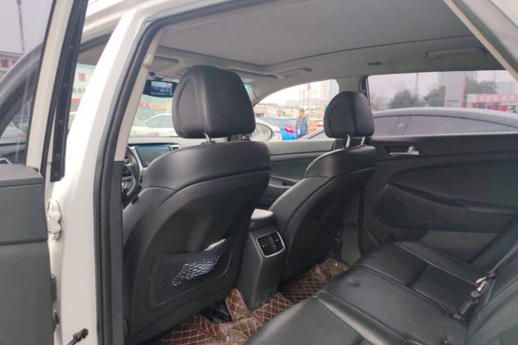 Used Hyundai Tucson 2015 1.6T Dual-Clutch Two-Wheel-Drive Smart Model