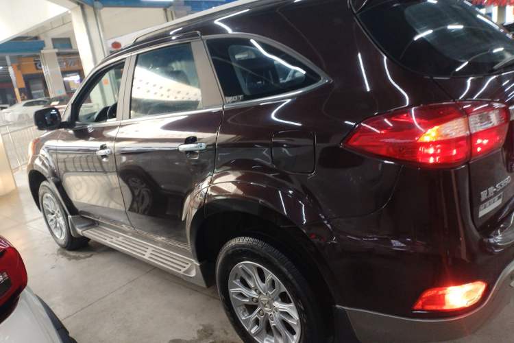 Used JMC Yusheng S350 2016 2.0T Automatic Two-Wheel Drive Gasoline Luxury Edition 5 Seats
