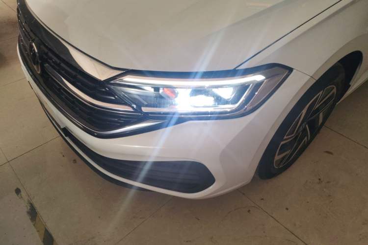 Used Volkswagen Sagitar 
