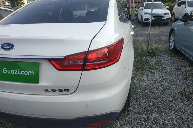 Used Ford Escort 2019 Revised 1.5L Automatic ZhiXiang Version (Tire Pressure Monitoring) China VI Standard
