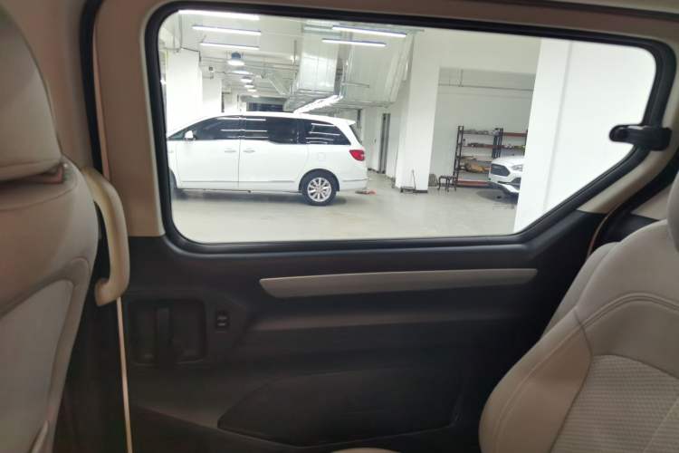 Used SAIC MAXUS G10 2022 2.0T Automatic Smart Enjoyment Version Gasoline 7 Seats
