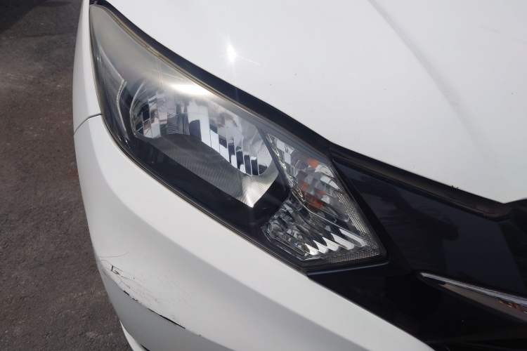 Used Honda Vezel 2015 1.5L CVT two-wheel drive Comfort trim
