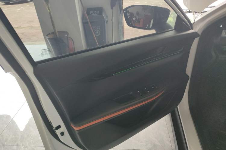 Used Changan UNI-V 2022 1.5T Prestige Version
