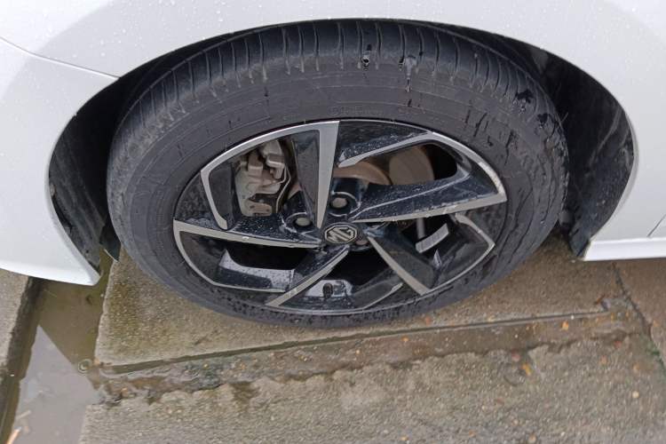 Used MG 5 2021 Revised 300TGI DCT Qingshè Luxurious Enjoyment Edition
