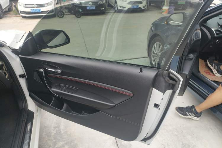 Used BMW 2 Series 2019 225i Convertible Coupe Sports Design Package
