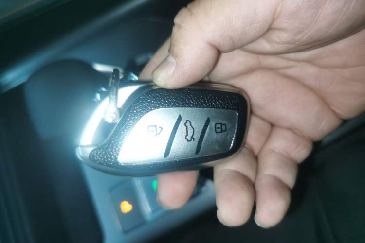 Used Roewe D5X DMH 2024 135 Flagship Edition
