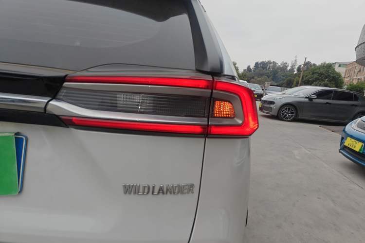 Used Toyota Wildlander 2022 Updated Version 2.0L CVT Two-Wheel Drive Leading Edition
