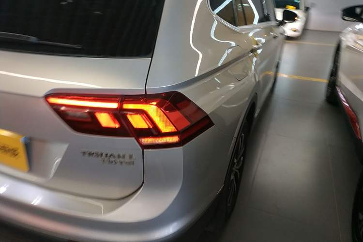 Used Volkswagen Tiguan L 2017 330TSI Automatic Two-Wheel Drive Comfort Edition
