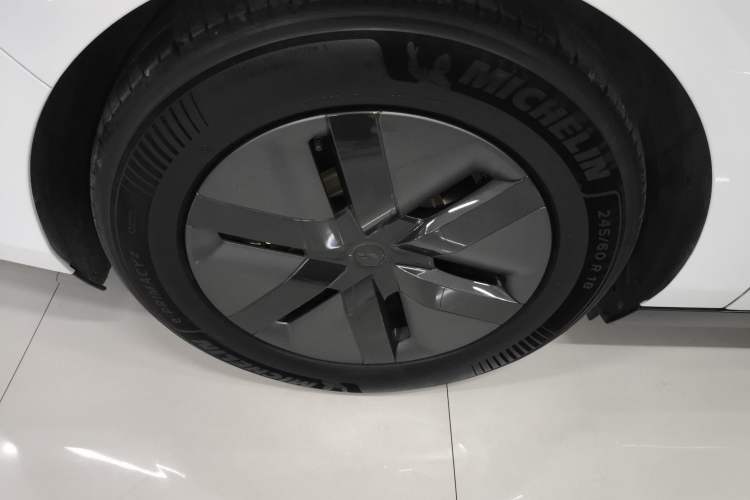 Used Li Auto MEGA 2024 Ultra Model
