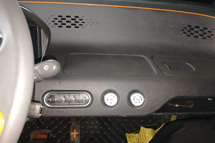 Used Baojun E100 2018 Smart Enjoy Edition
