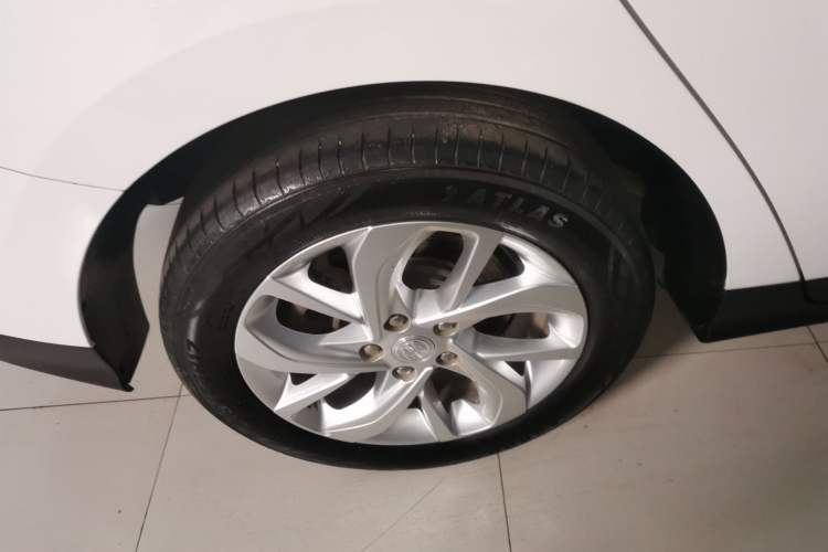 Used Buick Velite 6 2024 450km Range Commuter Version
