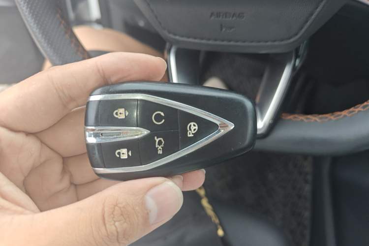 Used Changan UNI-V 2022 1.5T Smart Navigation Version
