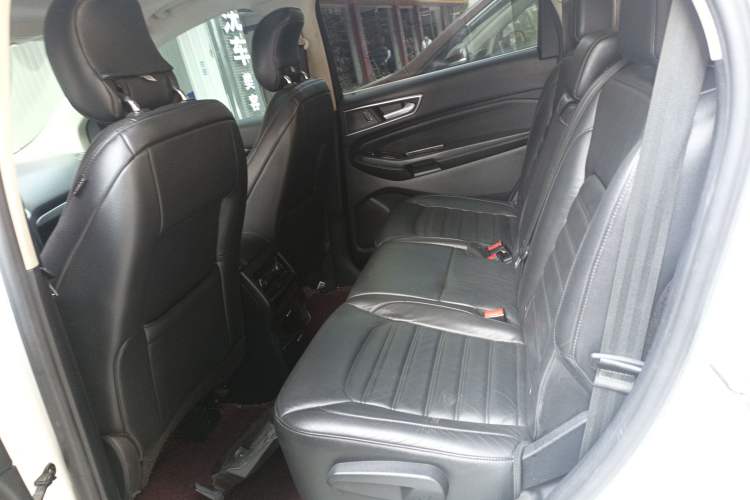 Used Ford Edge 2016 EcoBoost 245 Two-Wheel-Drive Titanium 7-Seater