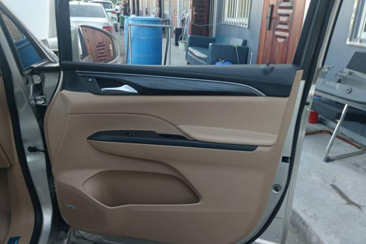 Used Buick GL8 2021 ES Land Cruiser 653T Smart Flagship Model
