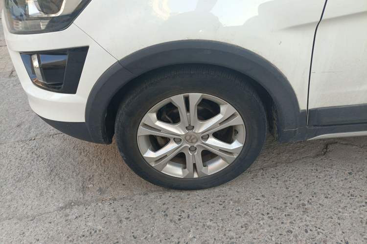 Used BAIC Senova X25 2015 1.5L Manual Comfort Model
