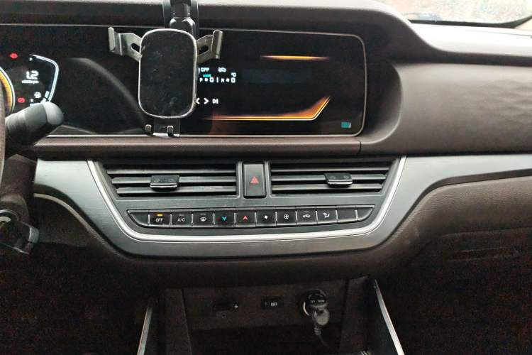 Used BAW Ruisheng Ace M7 2023 2.0L Long Wheelbase Wealth Creation Version 7 Seats
