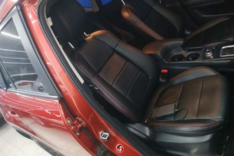 Used Mazda CX-5 2015 2.0L Automatic Two-Wheel Drive Urban Version
