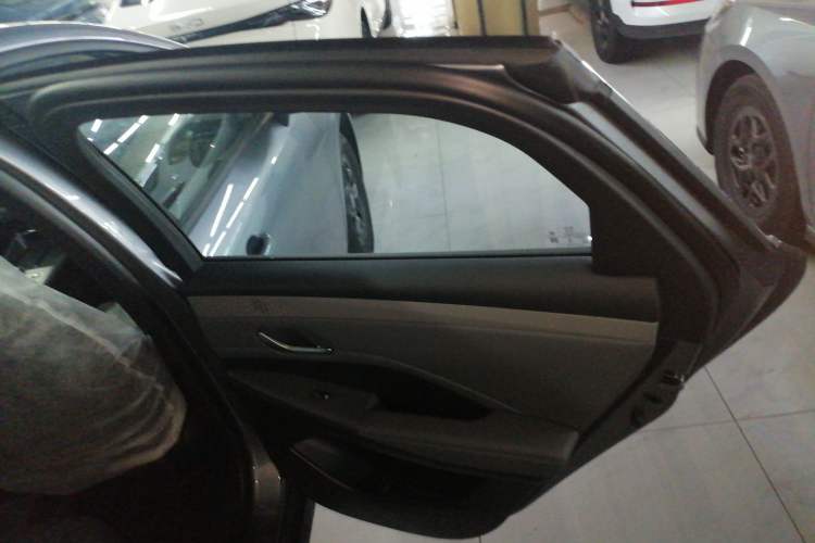 Used BYD Qin PLUS 2025 DM-i Smart Drive 55KM Leading Model
