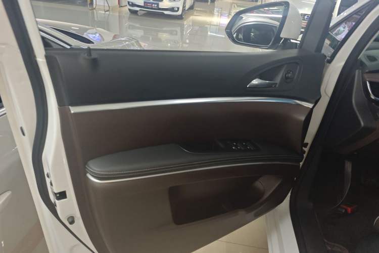 Used Buick GL8 2022 Land Business Class 652T Luxury Model
