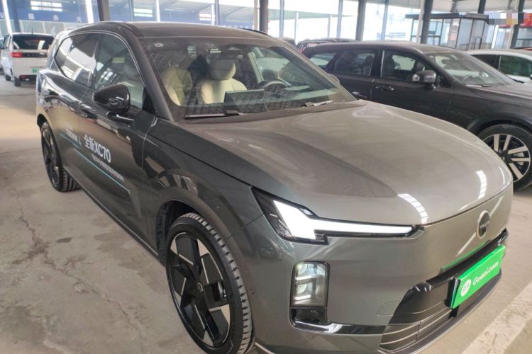 Used Volvo Volvo XC70 Plug-in Hybrid 
