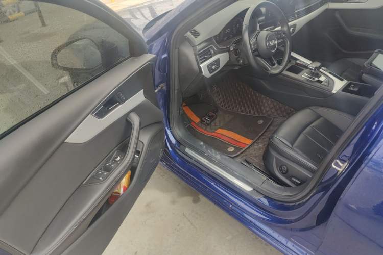 Used Audi A4L 2020 40 TFSI Fashionable and Elegant Model