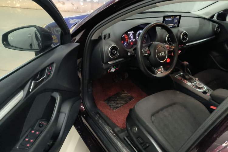 Used Audi A3 2015 Limousine 35 TFSI Millionth Anniversary Intelligent Leading Model
