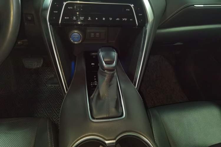 Used Toyota Harrier 2022 Dual-Engine 2.5L CVT Two-Wheel Drive Luxury Edition
