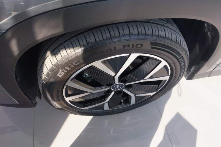 Used BYD Song L DM-i 2025 Intelligent Driving Version 160 km Beyond-Range Type