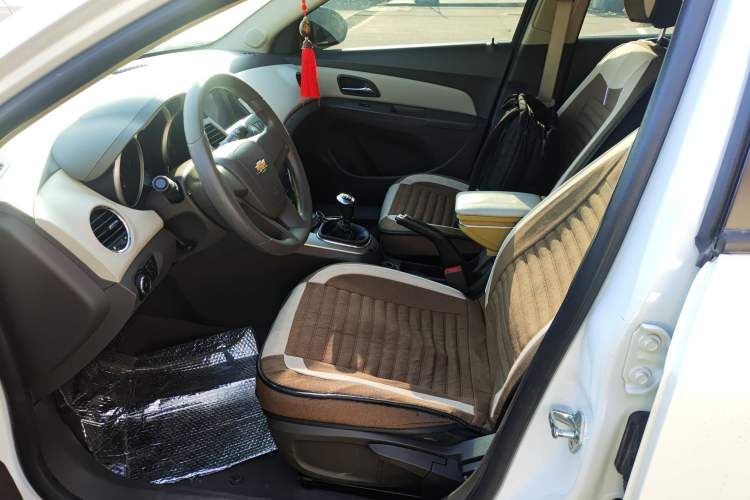 Used Chevrolet Cruze 2015 1.5L Classic SL MT
