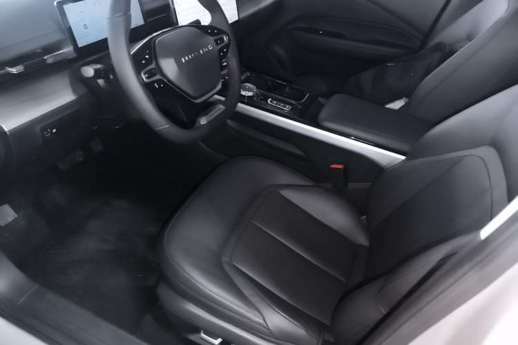 Used Wuling Xingguang 2024 Co-Creation Edition 510 Advanced Model
