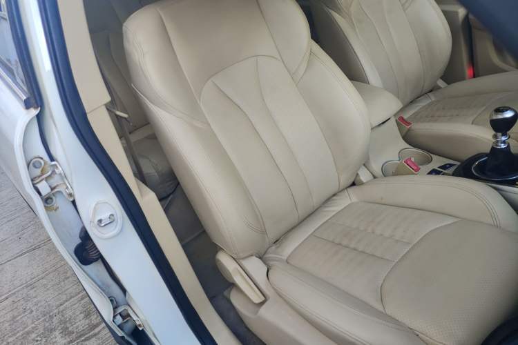 Used Zotye Domy X5 2017 Classic Edition 1.5T Manual Luxury Model
