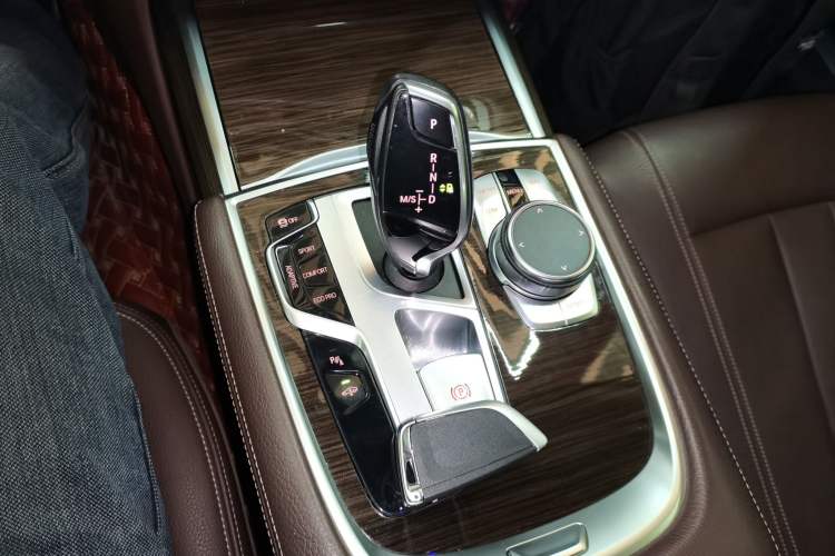 Used BMW 7 Series 2018 730Li Leading Model Excellence Package
