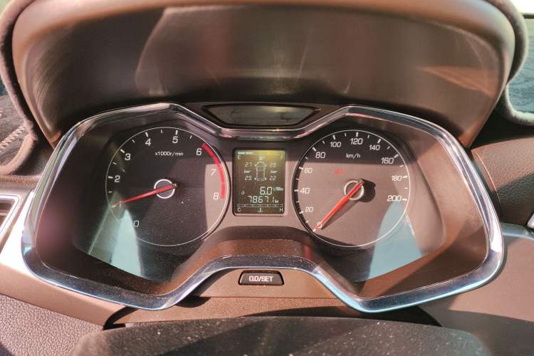 Used Baojun 310W 2017 1.5L Manual Fashion Model China V
