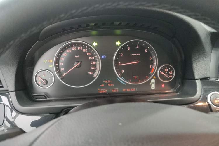 Used BMW 5 Series 2014 520Li Elegant Model
