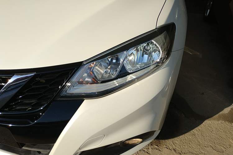 Used Nissan Tiida 2019 1.6L CVT Smart Drive Version China VI Standard