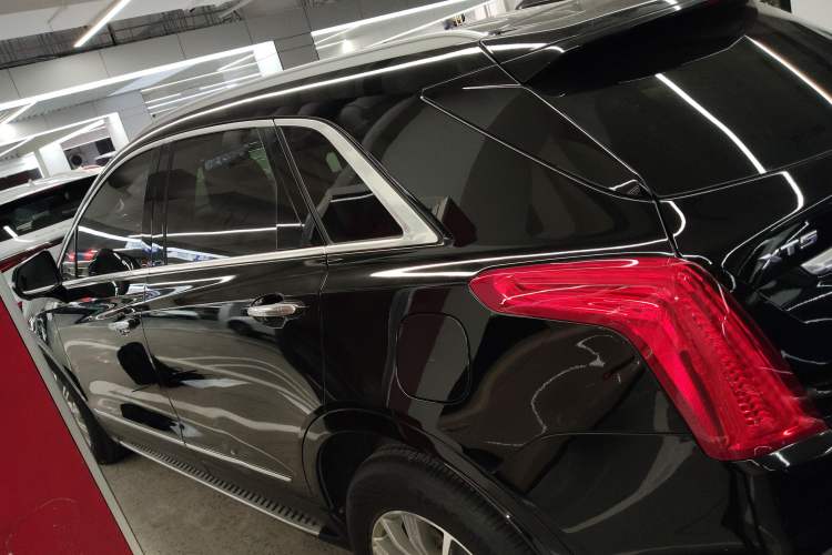 Used Cadillac XT5 2018 25T Luxury Model