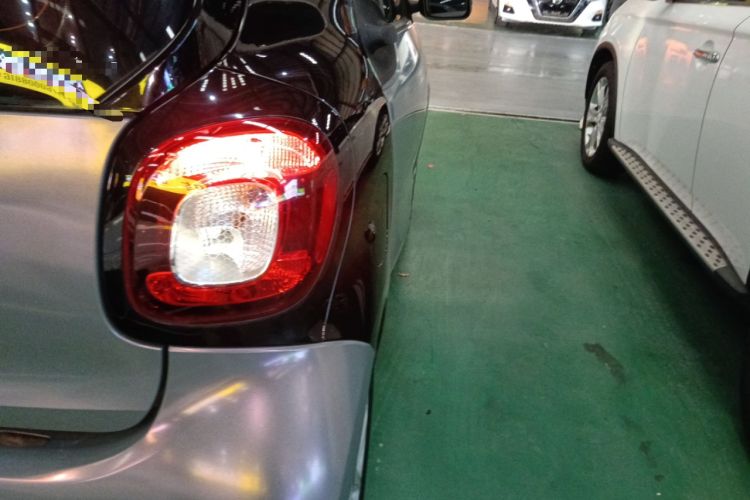 Used  fortwo 2015 1.0L 52 kW hardtop Dynamic version
