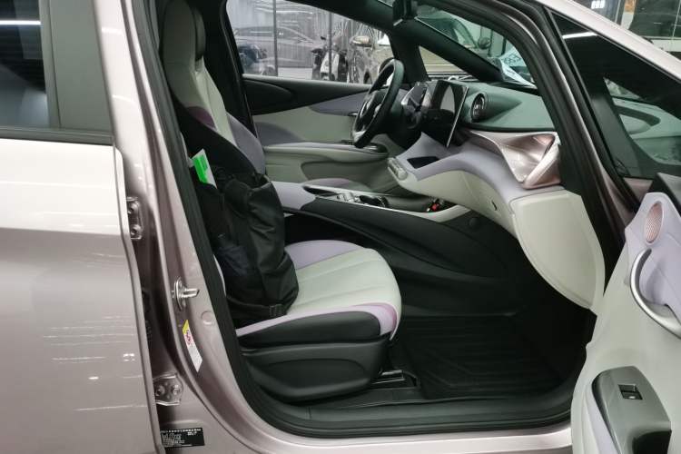 Used BYD Dolphin 2021 405 km Free Version
