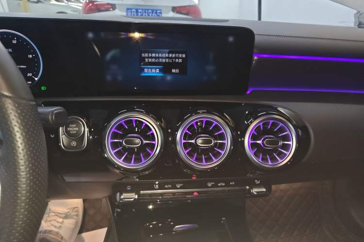 Used Mercedes-Benz A-Class 2022 Revised Version A 200 L Sport Sedan Fashionable Style
