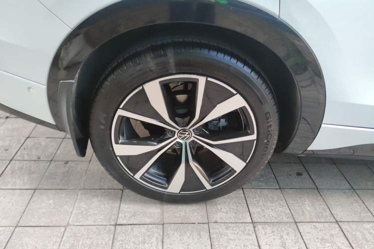 Used Volkswagen Tavendor 2023 380TSI Four-Wheel Drive R-Line First Edition
